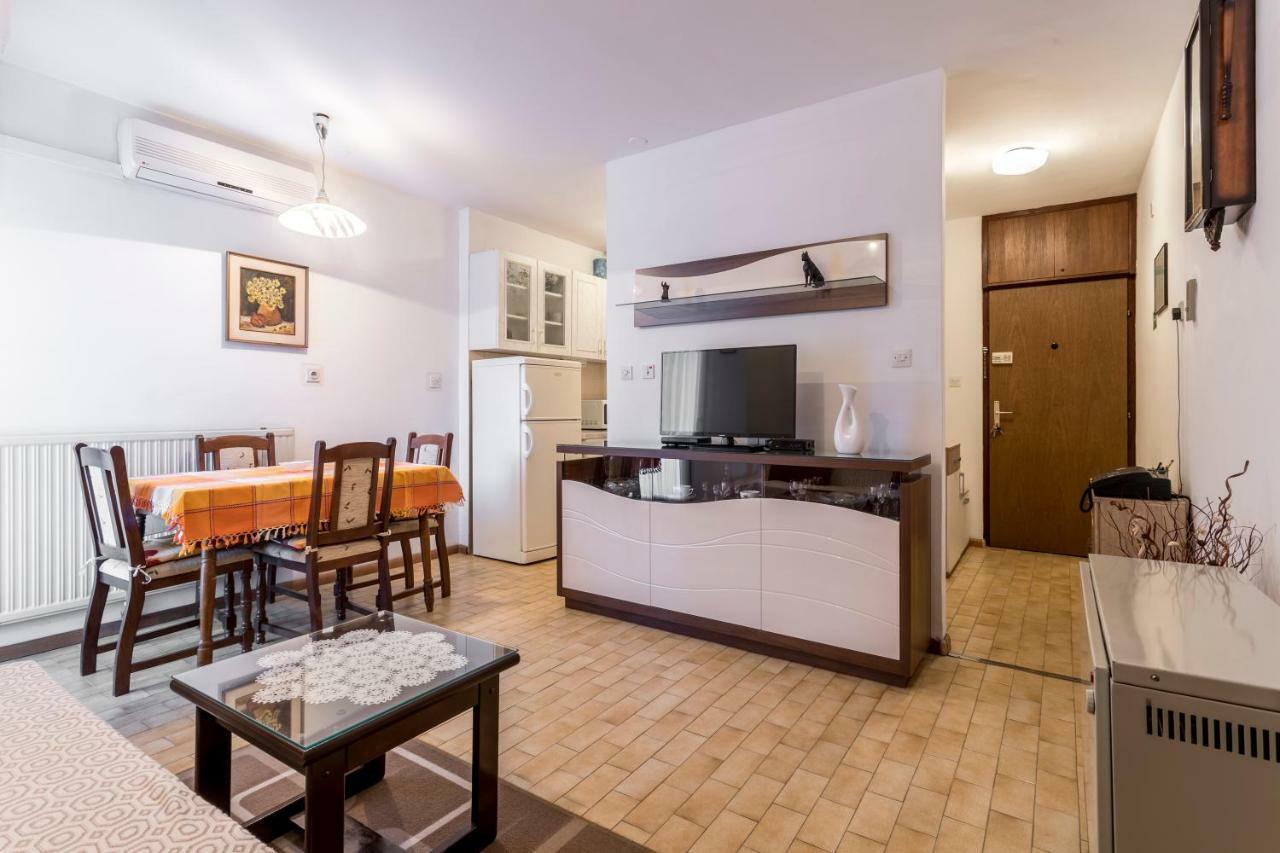 Apartment Kossi Split Exterior photo